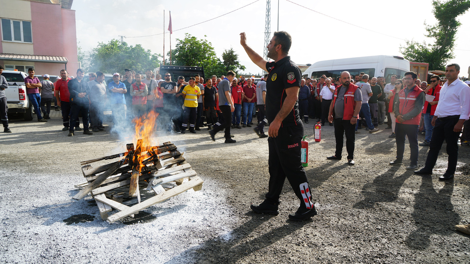 Büyükşehir’in Yangın ve Kurtarma Eğitimi Gerçeği Aratmadı